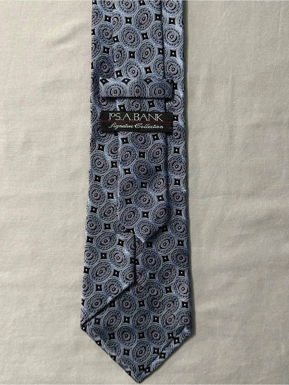 Jos A Bank Signature Collection Silk Tie Mens Blue Gray Geometric Medallion